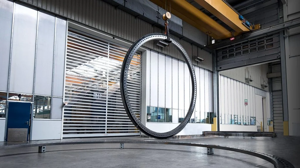 CNC machining of a slewing bearing ring inside the MERYDOM factory