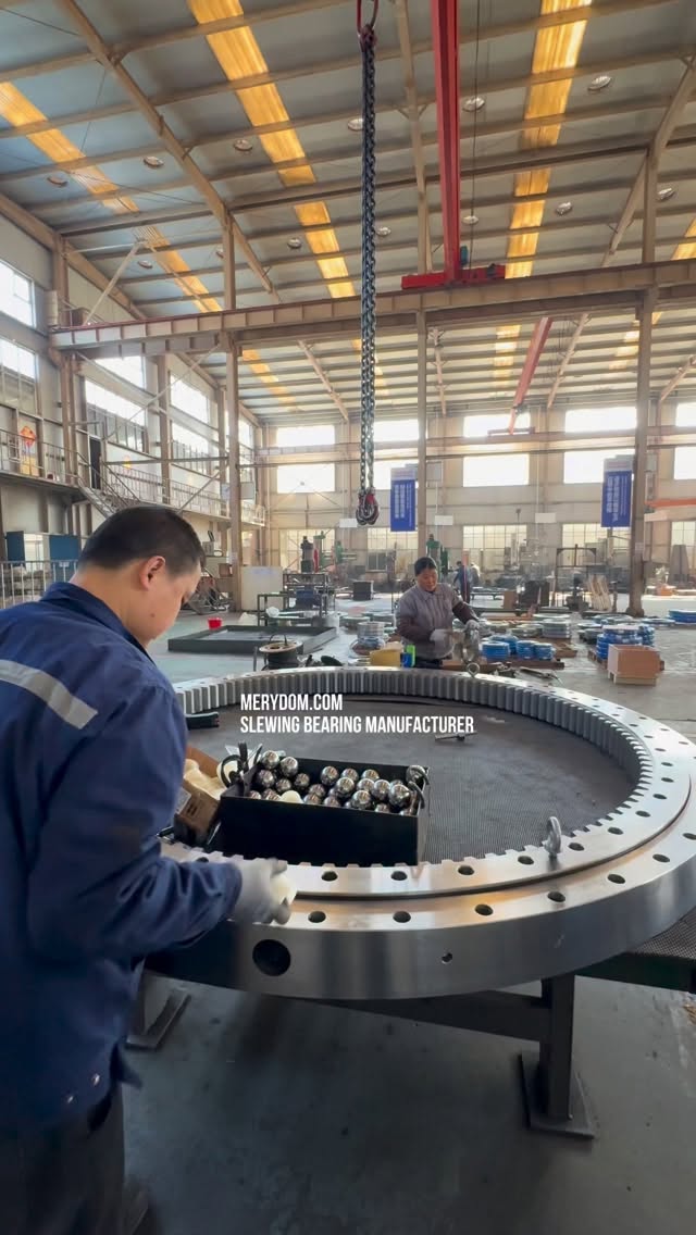 Built for heavy-duty performance. Precision-engineered to last. Introducing our 2.5m Internal Gear Single-Row Ball Slewing Bearing — crafted…