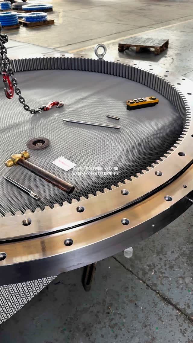 How to open a slewing bearing?