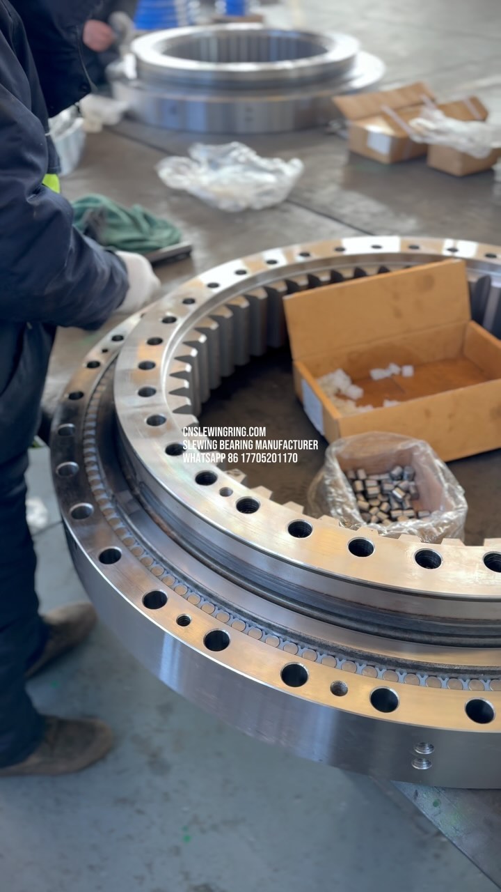 Three rows of roller slewing bearings cnslewingring.com Slewing bearing manufacturer WhatsApp 86 17705201170