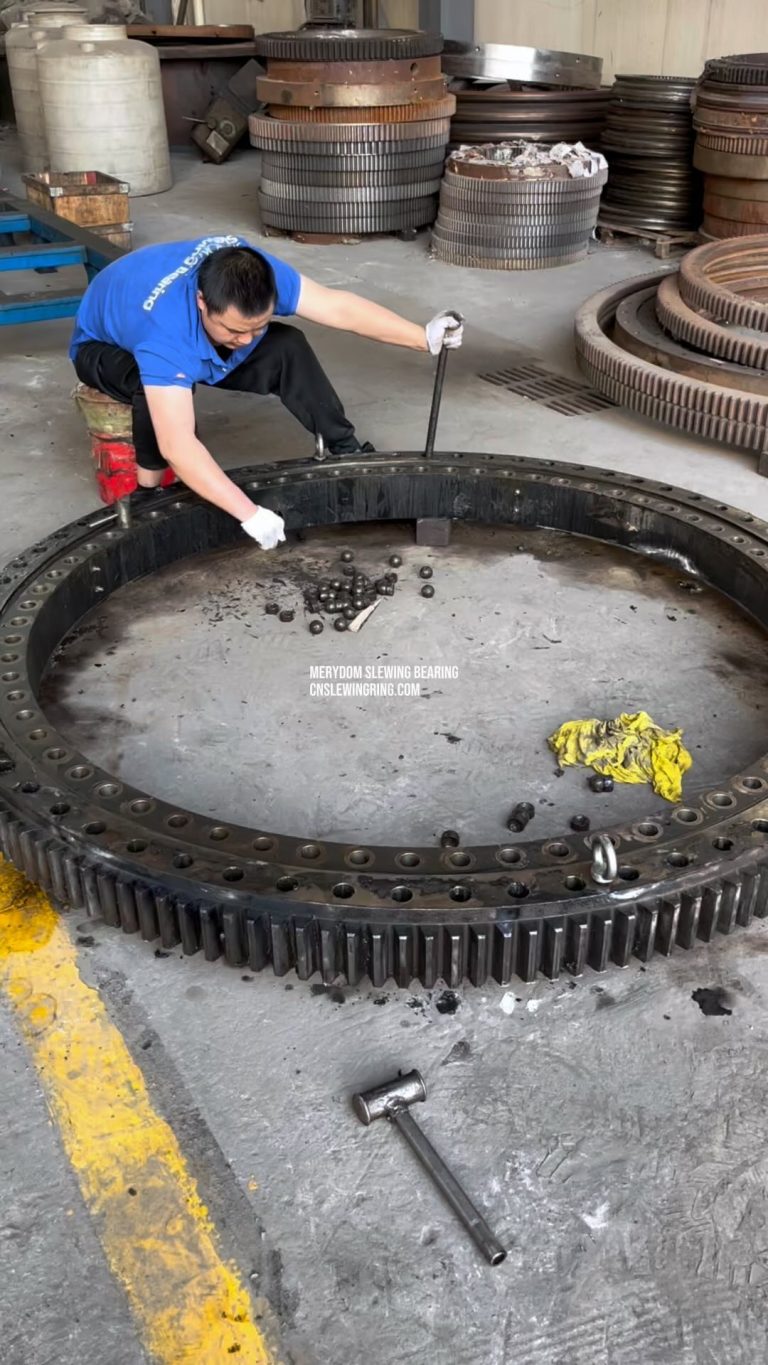 Repair a slewing bearing.