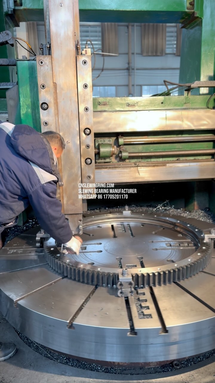 After the raceway of the slewing bearing is hardened, it needs to be ground to achieve the smoothness…