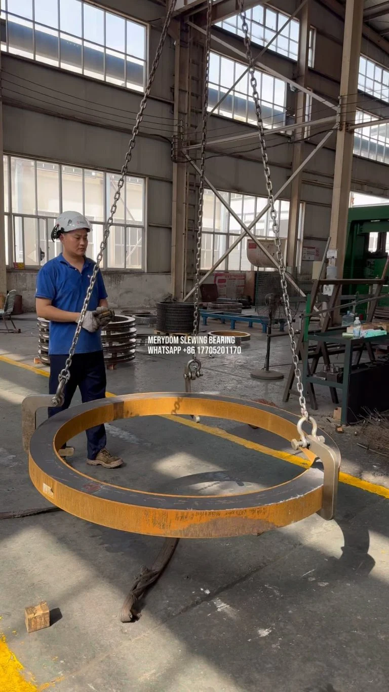 The first step in manufacturing a slewing bearing is to complete the rough machining of this ring-shaped forging.