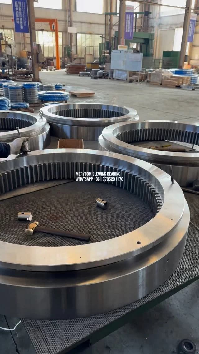 Export order to Finland — double-row crossed roller internal gear slewing bearing, made of 42CrMo. Produced by MERYDOM…