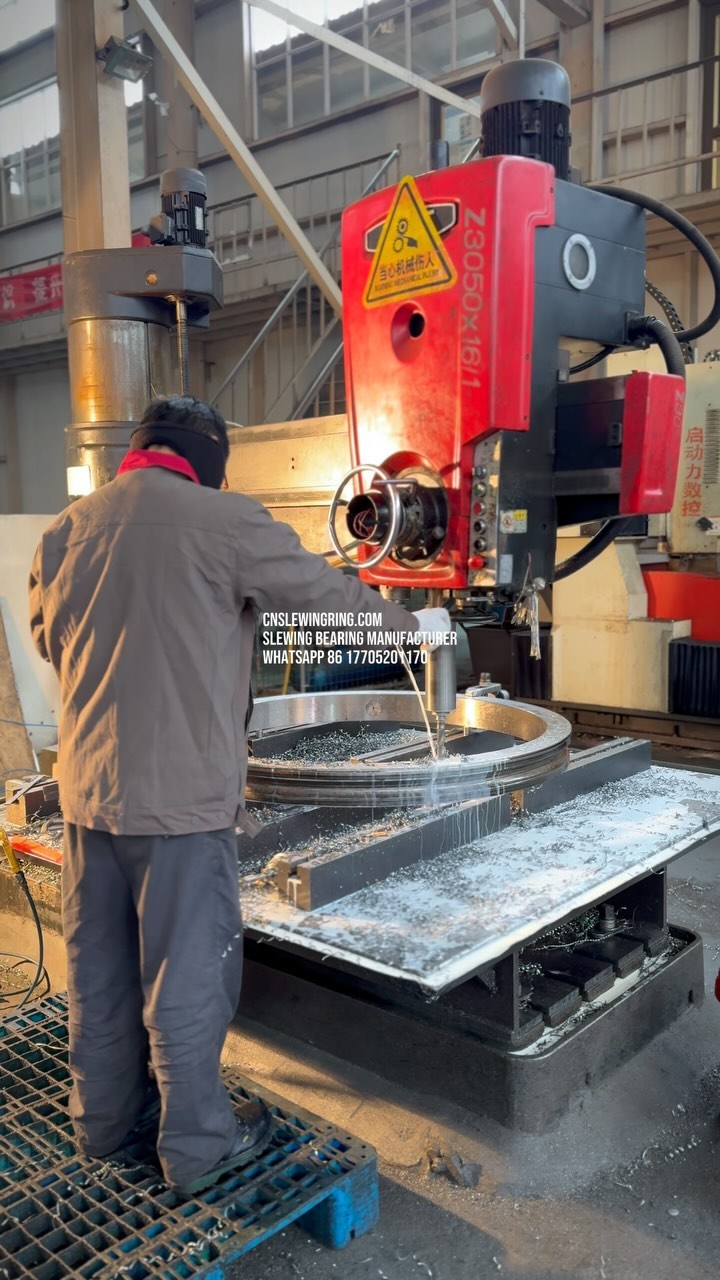 Mounting holes of slewing bearing cnslewingring.com Slewing bearing manufacturer WhatsApp 86 17705201170