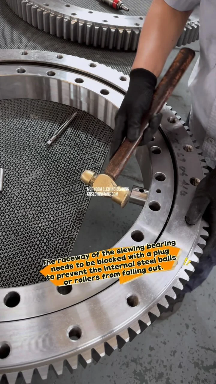 The raceway of the slewing bearing needs to be blocked with a plug to prevent the internal steel…