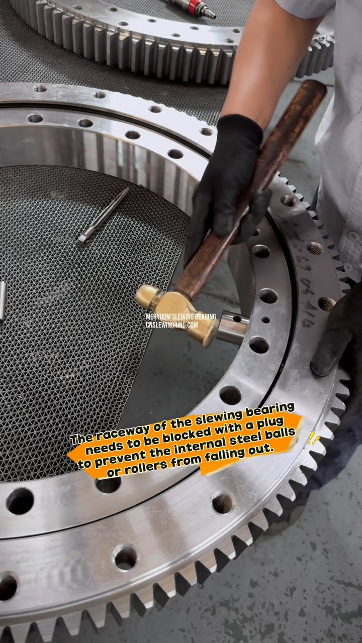 The raceway of the slewing bearing needs to be blocked with a plug to prevent the internal steel…