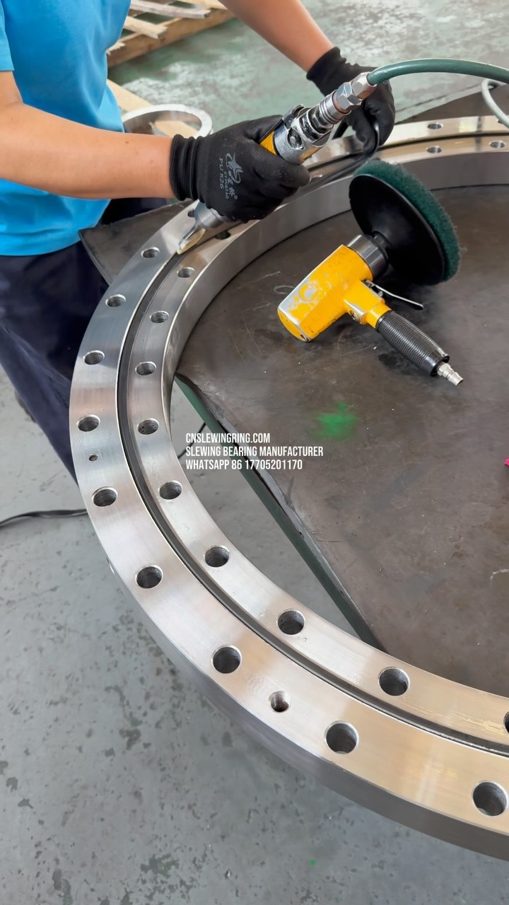 Install the sealing strip