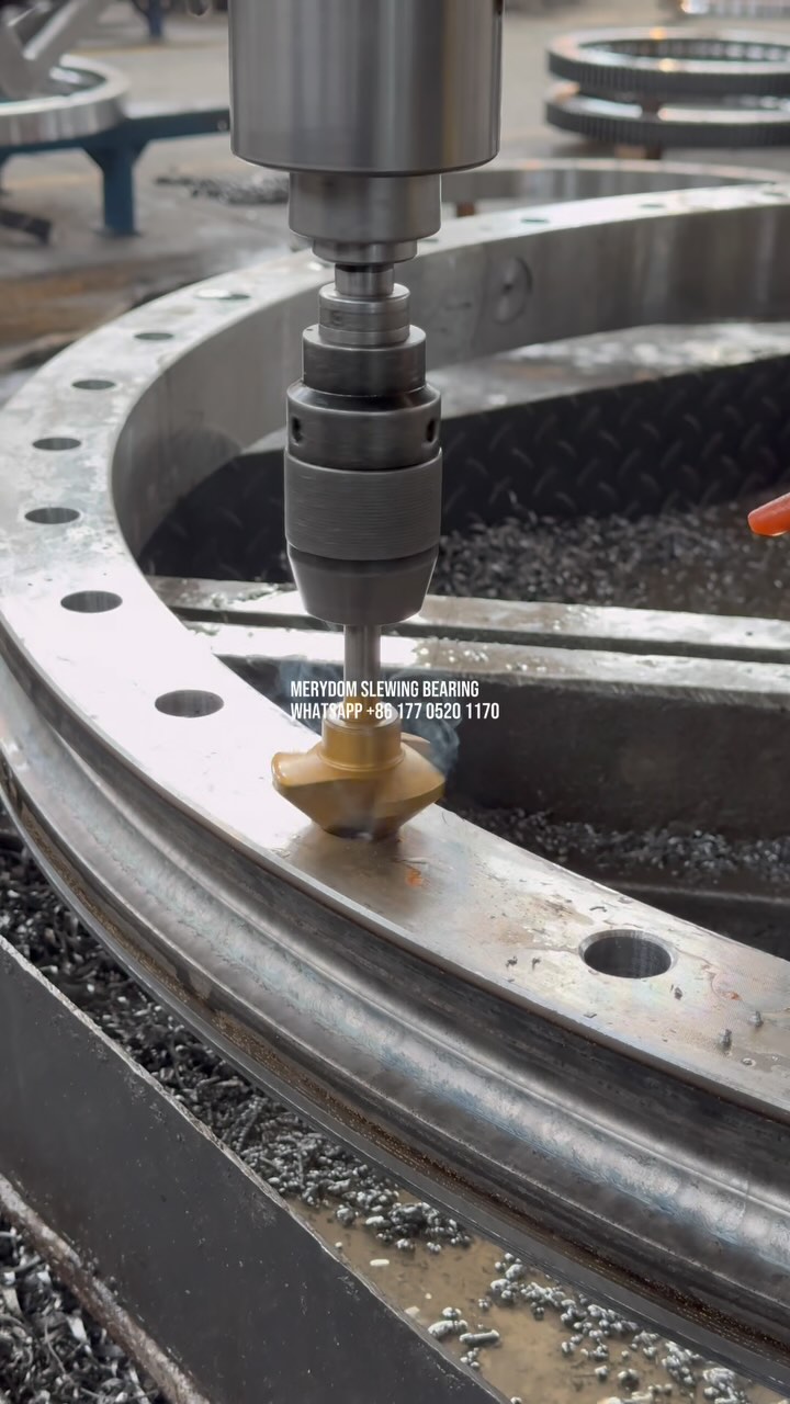 Chamfer of the inner ring mounting hole of the slewing bearing