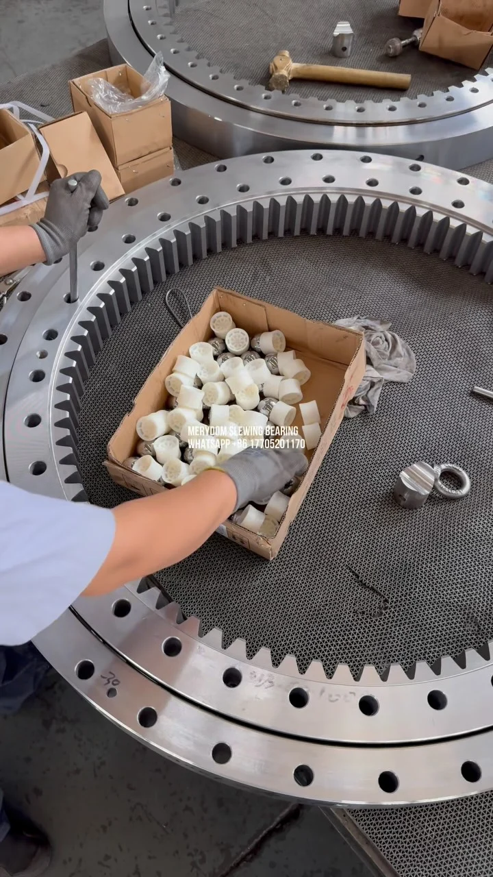 MERYDOM SLEWING BEARING, we manufacture and export high quality slewing rings.