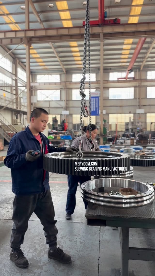 Double Row Ball Slewing Bearing — Balanced Performance for Heavy Loads MERYDOM double row ball slewing bearings are…