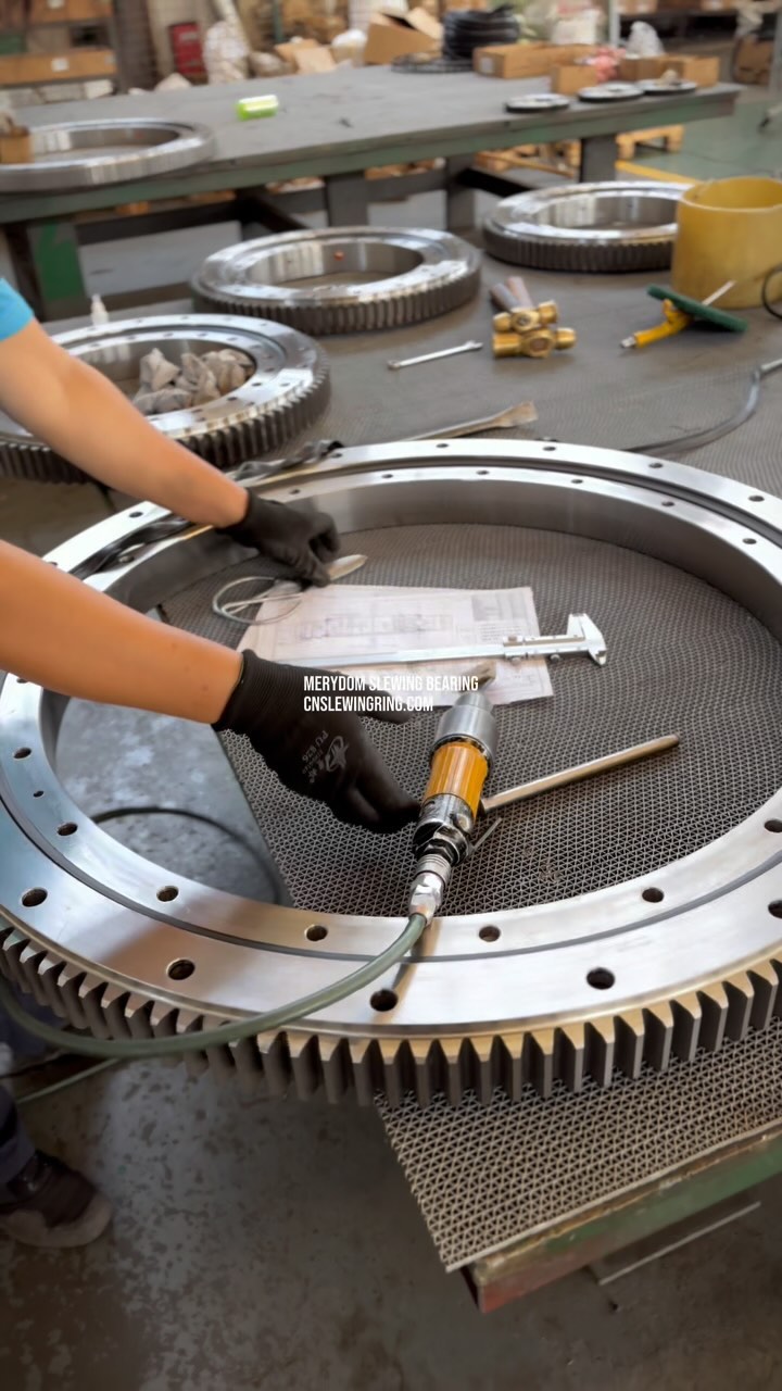 Installing seals for slewing bearings