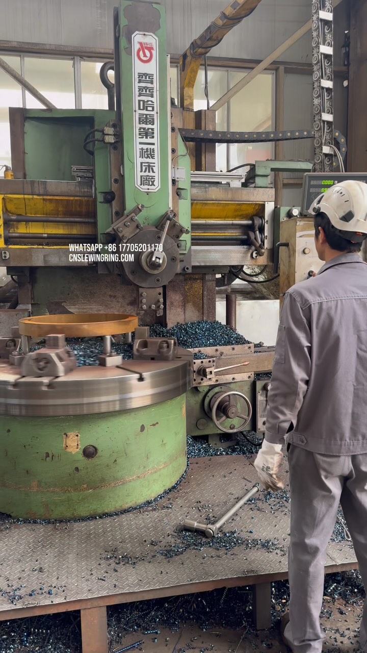 MERYDOM SLEWING BEARING WHATSAPP +86 17705201170 CNSLEWINGRING.COM jovi@cnslewingring.com
