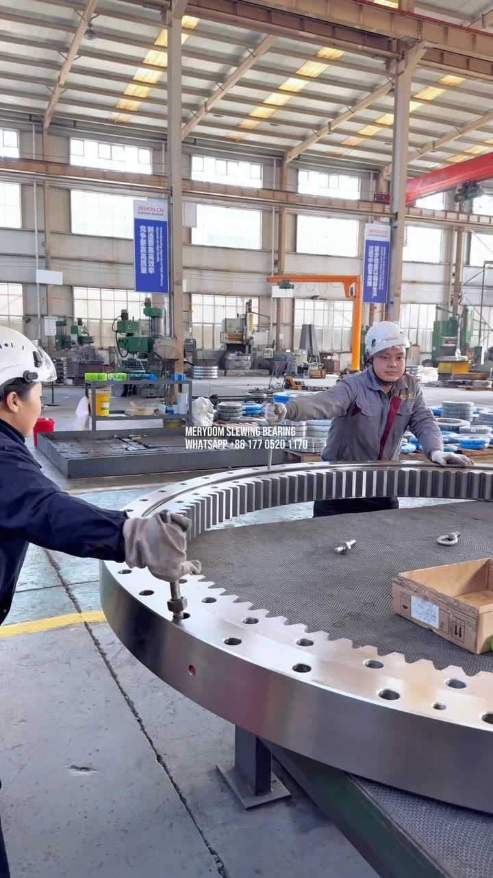 MERYDOM slewing bearings are widely used in military equipment.