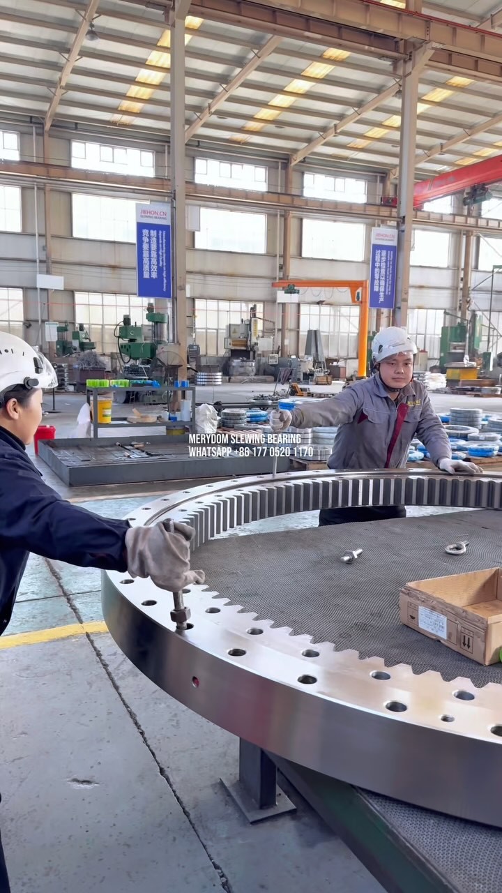 MERYDOM slewing bearings are widely used in military equipment.