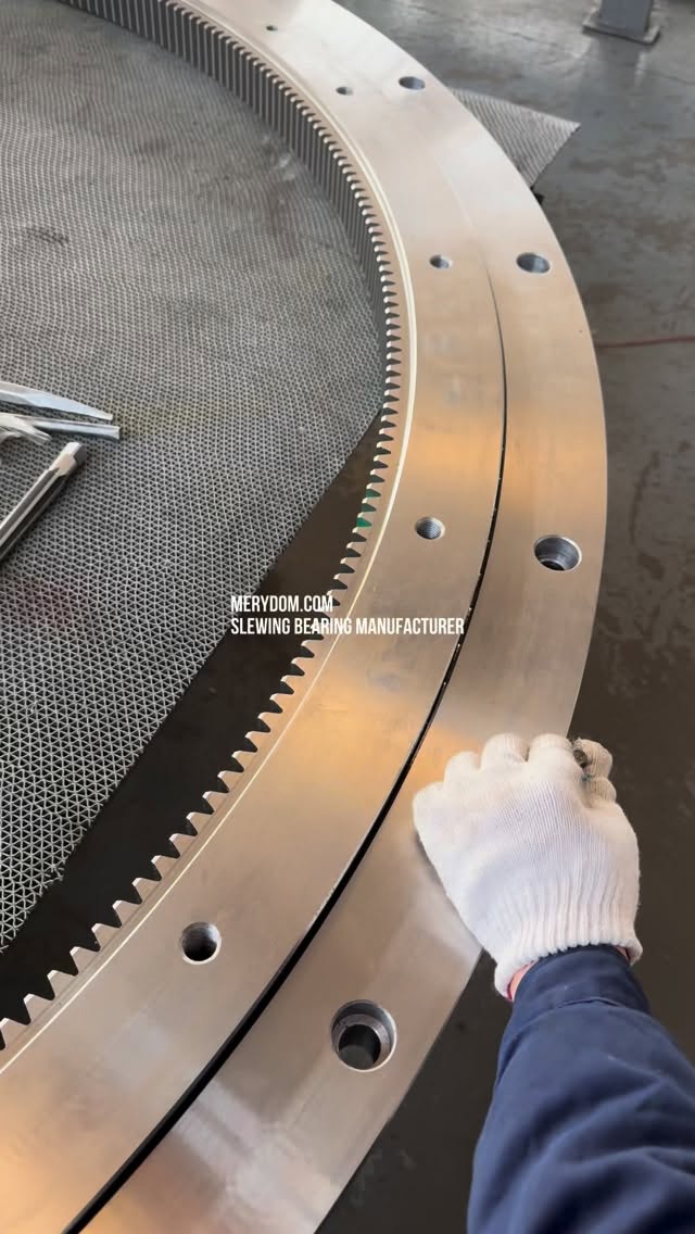 MERYDOM specializes in precision slewing bearings for heavy-duty machinery and critical rotation systems, including crane equipment, industrial platforms,…