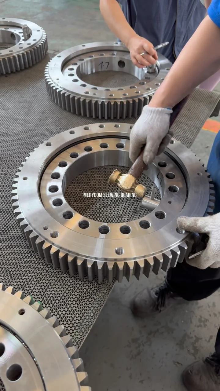 MERYDOM SLEWING BEARING We manufacture and export high quality slewing bearings