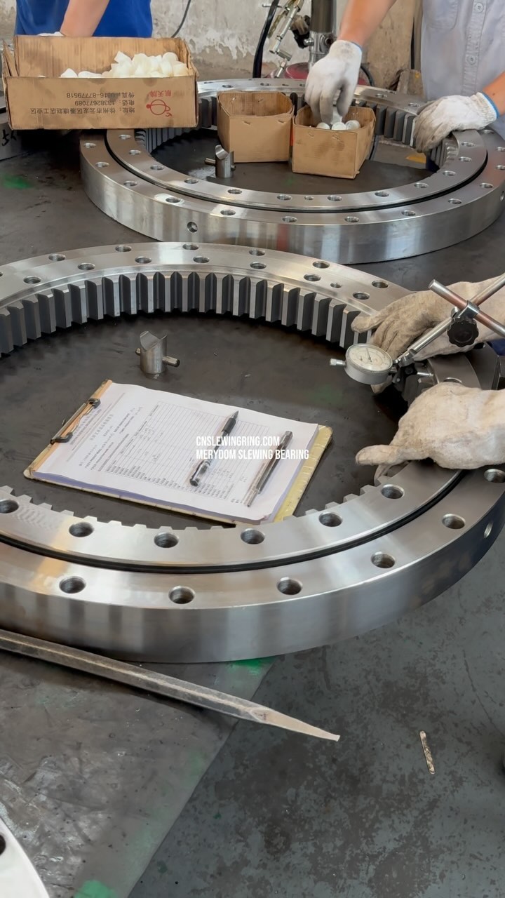 MERYDOM slewing bearings are dedicated to serving global crane manufacturers.