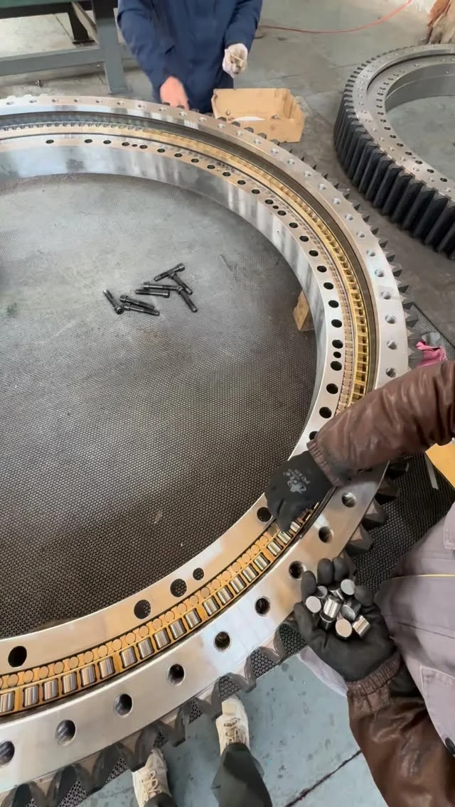 Three-row roller heavy-duty slewing bearing, manufactured by MERYDOM SLEWING BEARING.